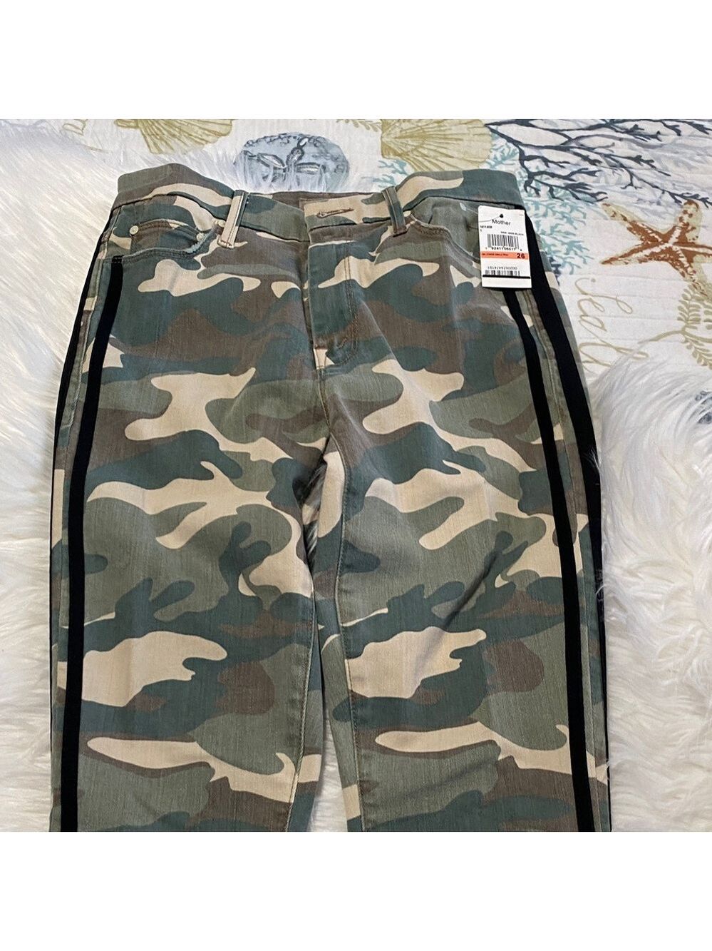 MOTHER Camouflage Pants with Black Detail - Picture 7 of 11